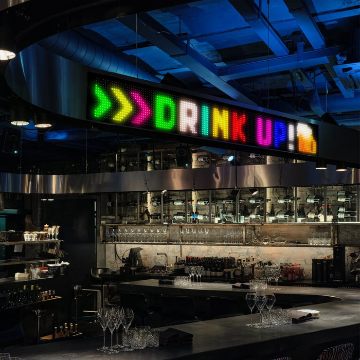 Bar & lounge